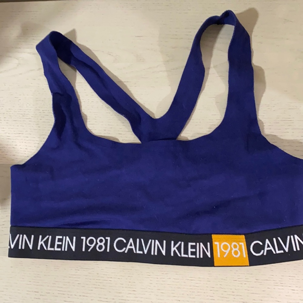 CK sports bra no padding never worn brand new